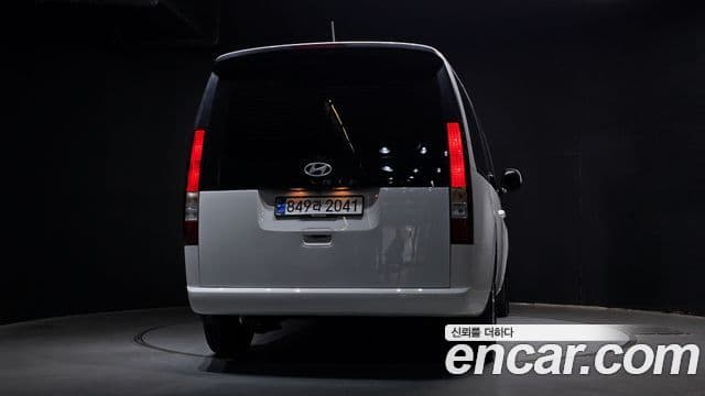 Hyundai Staria Modern, 2025 4
