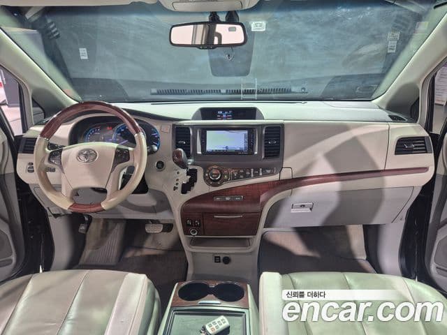 Toyota Sienna, 2014 9