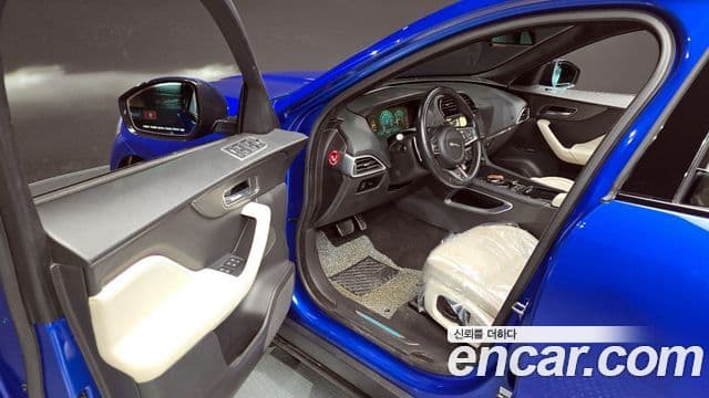 Jaguar F-PACE 30d first Edition, 2017 10
