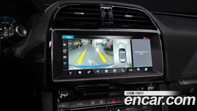 Jaguar F-PACE 30d first Edition, 2017 14