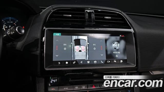 Jaguar F-PACE 30d first Edition, 2017 15