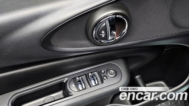 Mini Cooper 클럽맨 2세대, 2018 17
