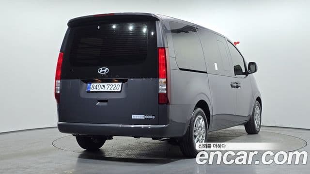 Hyundai Staria Modern, 2025 2
