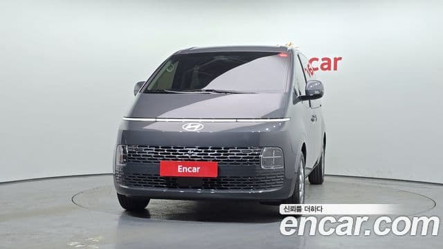 Hyundai Staria Modern, 2025 3