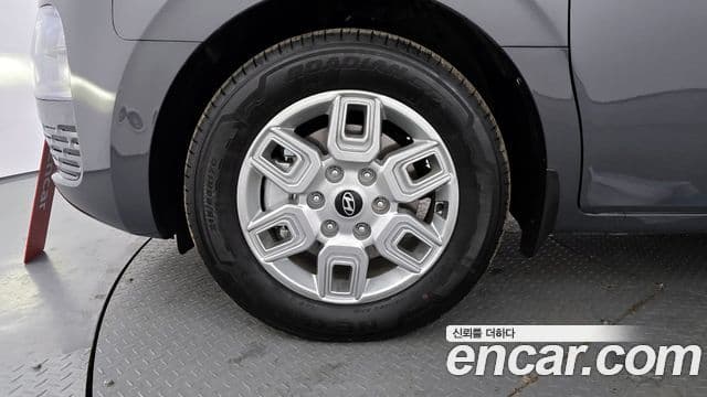 Hyundai Staria Modern, 2025 все фото