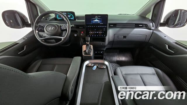 Hyundai Staria Modern, 2025 7