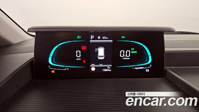 Hyundai Staria Modern, 2025 8