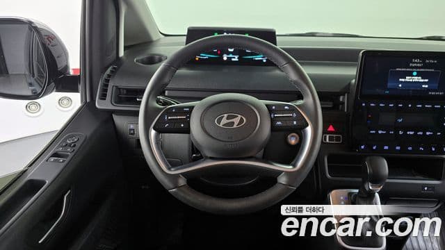 Hyundai Staria Modern, 2025 13
