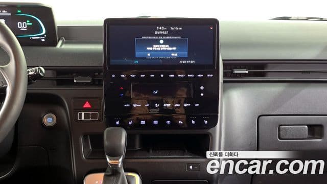 Hyundai Staria Modern, 2025 14