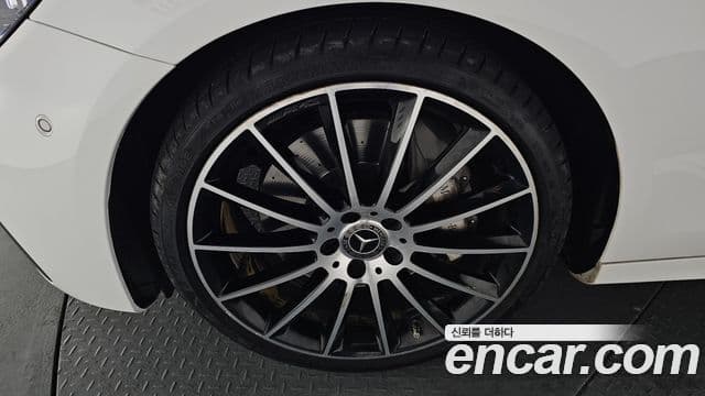 Mercedes-Benz E-класс W213 AMG Line, 2023 все фото