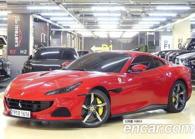 Ferrari 포르토피노 M 3.9 V8, 2023 2
