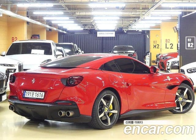 Ferrari 포르토피노 M 3.9 V8, 2023 3