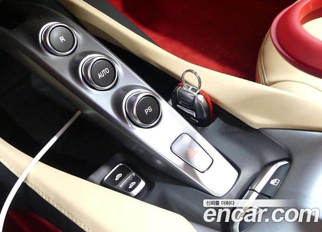 Ferrari 포르토피노 M 3.9 V8, 2023 7