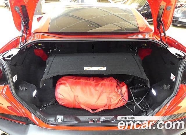 Ferrari 포르토피노 M 3.9 V8, 2023 10