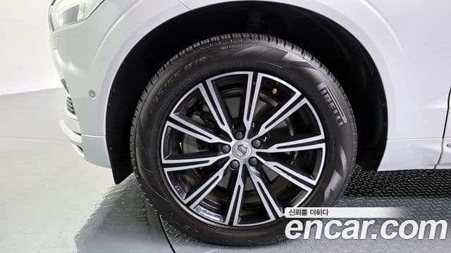 Volvo XC60 2세대 T8 Inscription, 2019 все фото