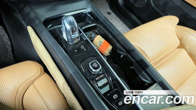 Volvo XC60 2세대 T8 Inscription, 2019 9
