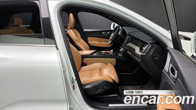 Volvo XC60 2세대 T8 Inscription, 2019 10