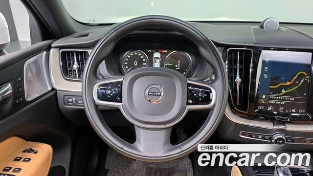 Volvo XC60 2세대 T8 Inscription, 2019 13