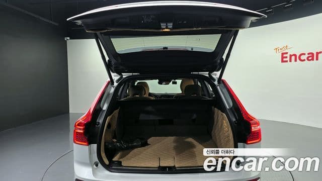 Volvo XC60 2세대 T8 Inscription, 2019 20