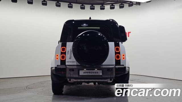 Land Rover Defender (L663) 110 P300 X-Dynamic SE, 2025 7