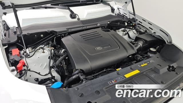 Land Rover Defender (L663) 110 P300 X-Dynamic SE, 2025 10