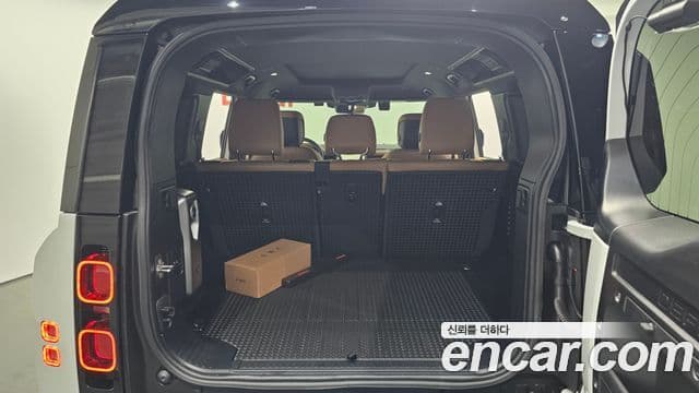 Land Rover Defender (L663) 110 P300 X-Dynamic SE, 2025 20