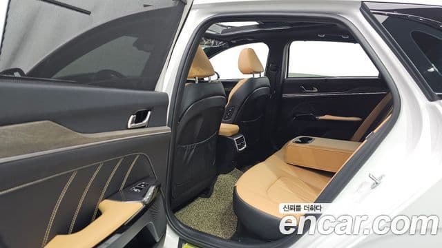 Kia K5 гибрид 3세대 Signature, 2023 12