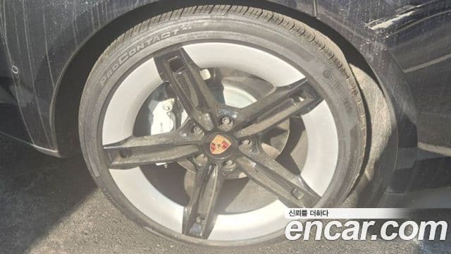 Porsche 타이칸 4S, 2025 12