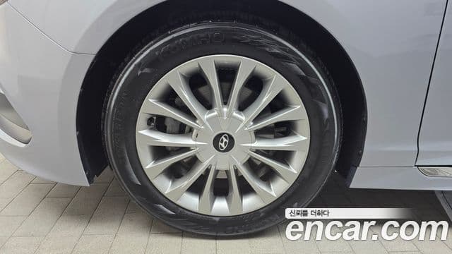 Hyundai LF Sonata 1.6 турбо Smart, 2017 все фото