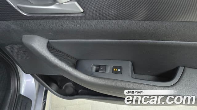 Hyundai LF Sonata 1.6 турбо Smart, 2017 19