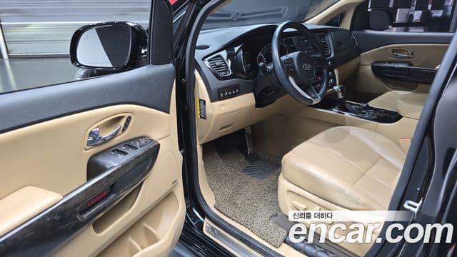 Kia The / новый New Carnival Noblesse Special, 2019 11