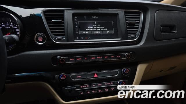 Kia The / новый New Carnival Noblesse Special, 2019 15