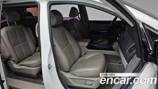 Kia All New Carnival Noblesse, 2016 10