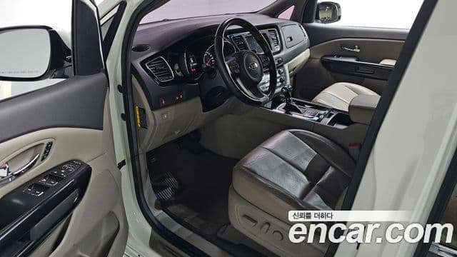 Kia All New Carnival Noblesse, 2016 11