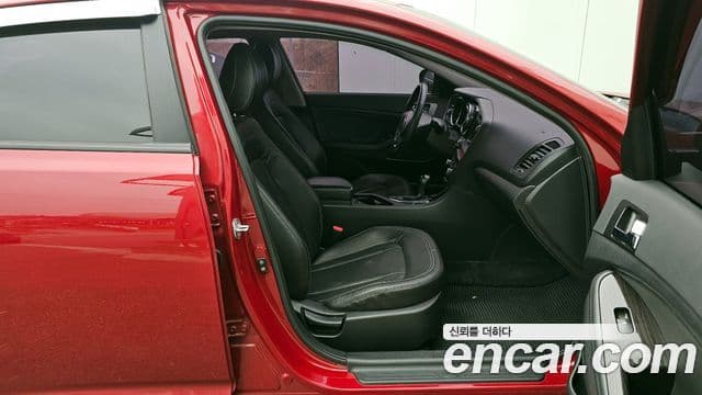 Kia K5 2.0 Deluxe, 2011 10