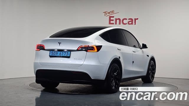 Tesla модель Y Long Range AWD, 2024 2