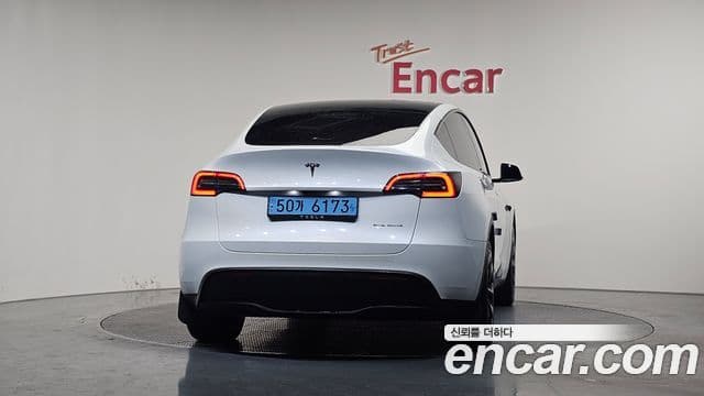 Tesla модель Y Long Range AWD, 2024 4