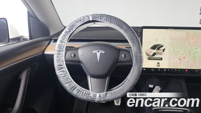 Tesla модель Y Long Range AWD, 2024 13
