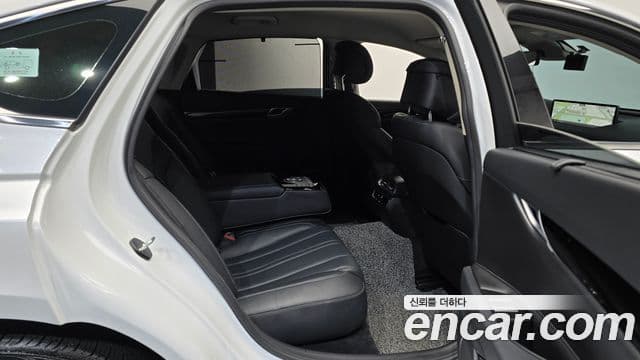 Genesis G80 (RG3) бензин 2.5 турбо AWD, 2022 12