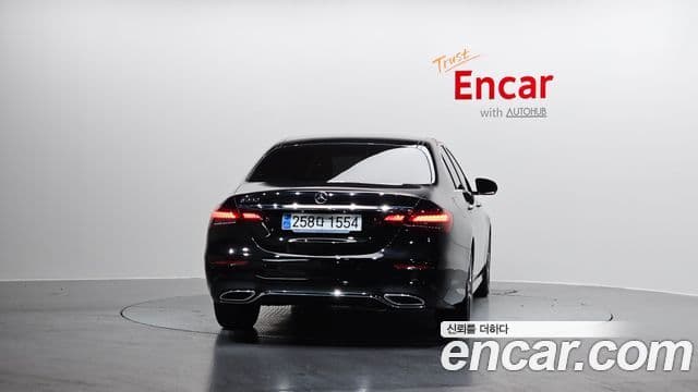 Mercedes-Benz E-класс W213 AMG Line, 2023 4