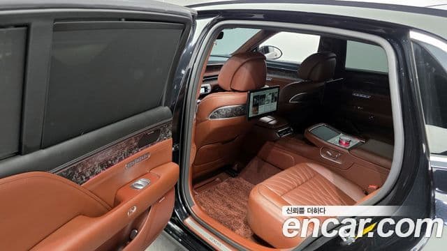 Genesis G90 (RS4) бензин 3.5 турбо AWD, 2023 11