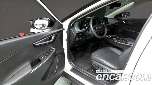 Kia EV6 Air, 2023 10