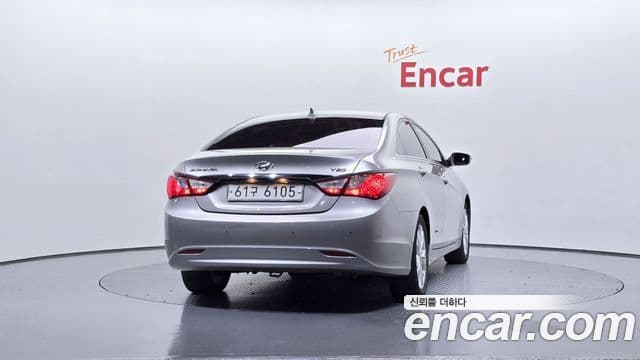 Hyundai YF Sonata LPI Premier(для людей с инвалидностью), 2010 4