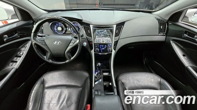 Hyundai YF Sonata LPI Premier(для людей с инвалидностью), 2010 7