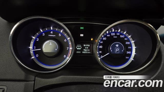 Hyundai YF Sonata LPI Premier(для людей с инвалидностью), 2010 8