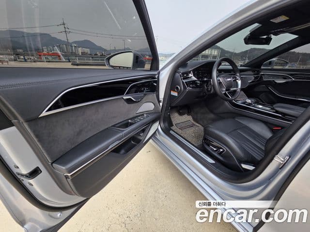 Audi A8 (D5) 55 TFSI Quattro LWB, 2020 8