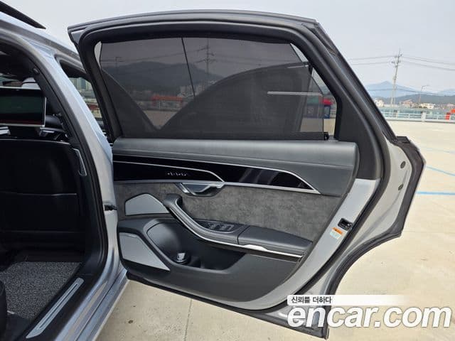 Audi A8 (D5) 55 TFSI Quattro LWB, 2020 17