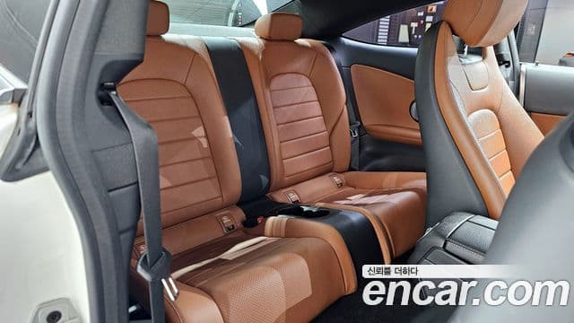 Mercedes-Benz C-класс W205 C200 купе, 2017 12