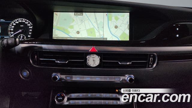 Genesis G90 Premium Luxury, 2020 14