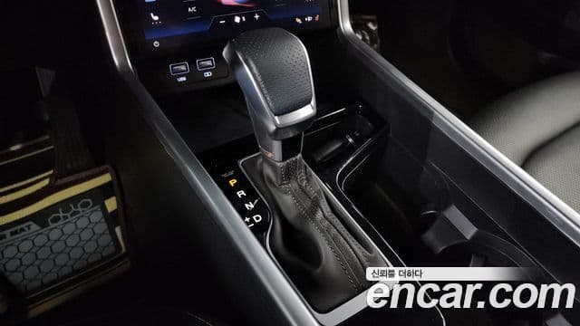 KG모빌리티(SsangYong) Torres T5, 2023 9